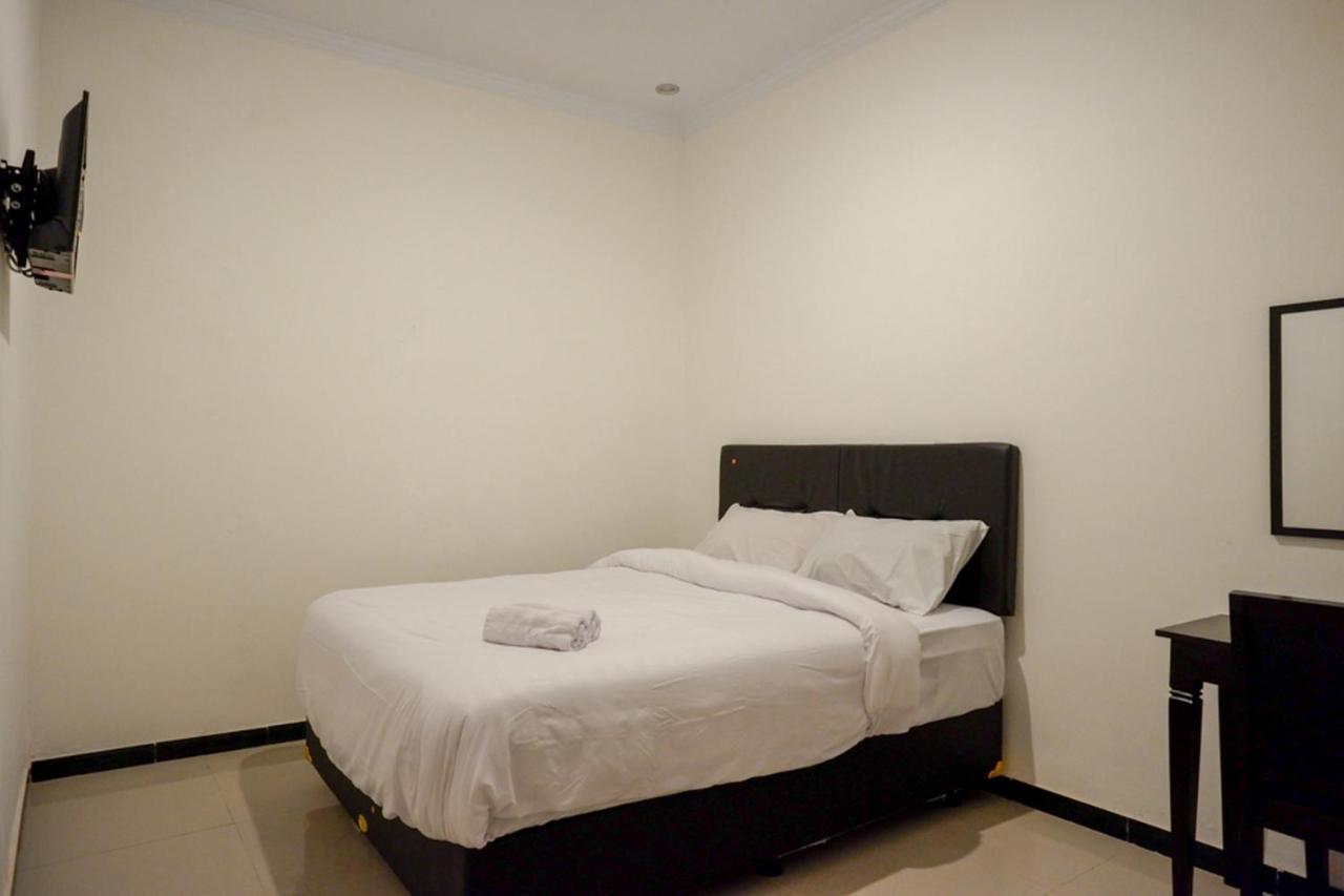 Reddoorz Apartment At Grand Sentraland Karawang Telukjambe エクステリア 写真